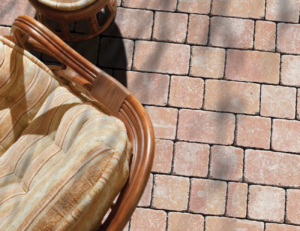 MODEL ROMANIKO LUPANI